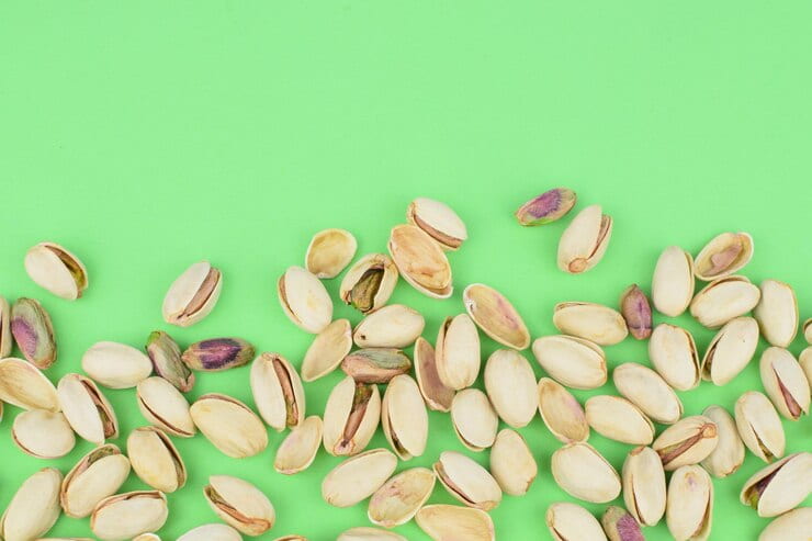 مغز پسته بدون پوست تهیه شده از پسته اعلا تازه